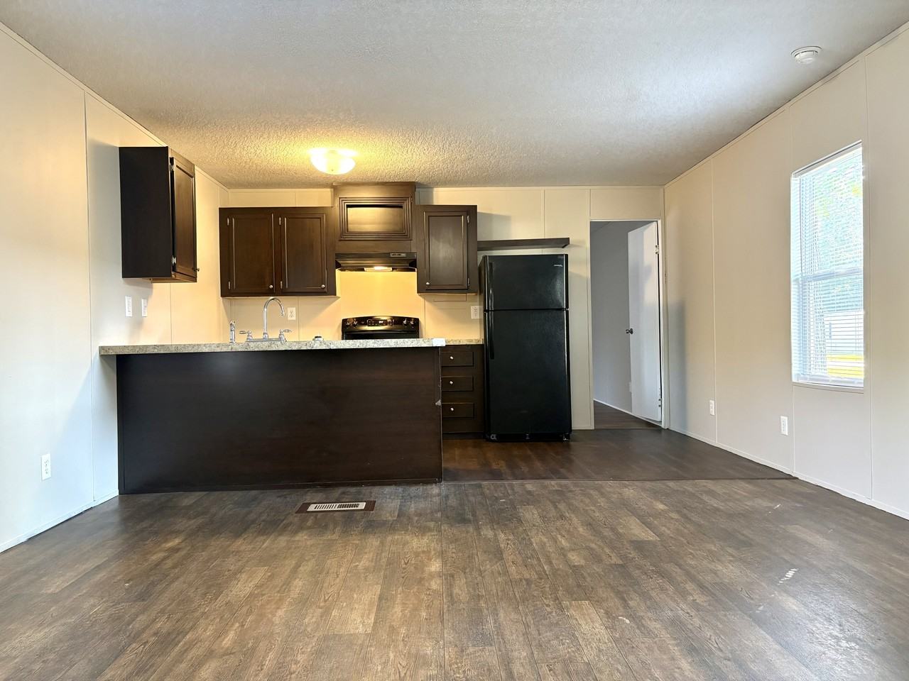407 Chloe Cir #1 - Photo 2 of 11