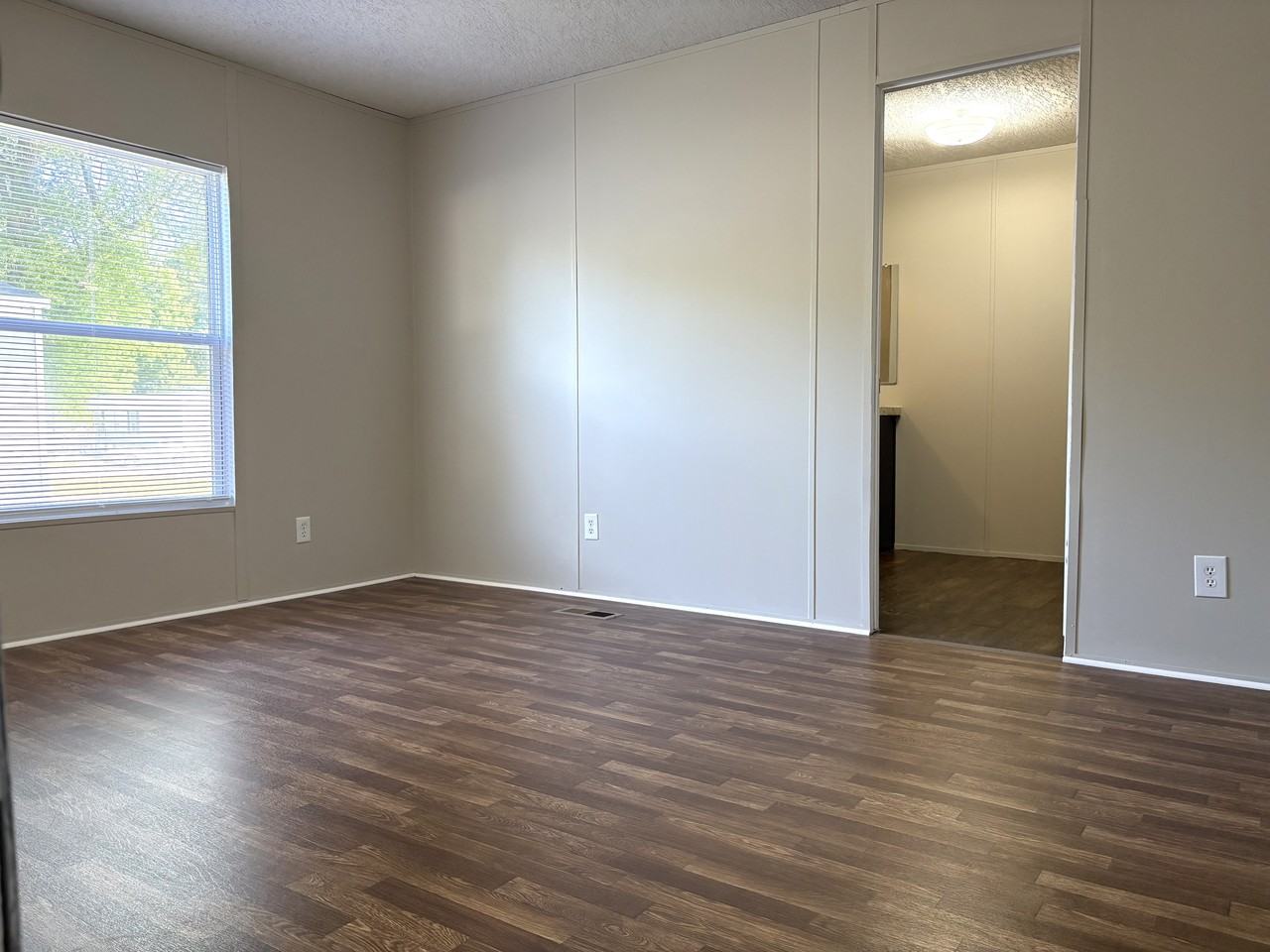 407 Chloe Cir #1 - Photo 6 of 11