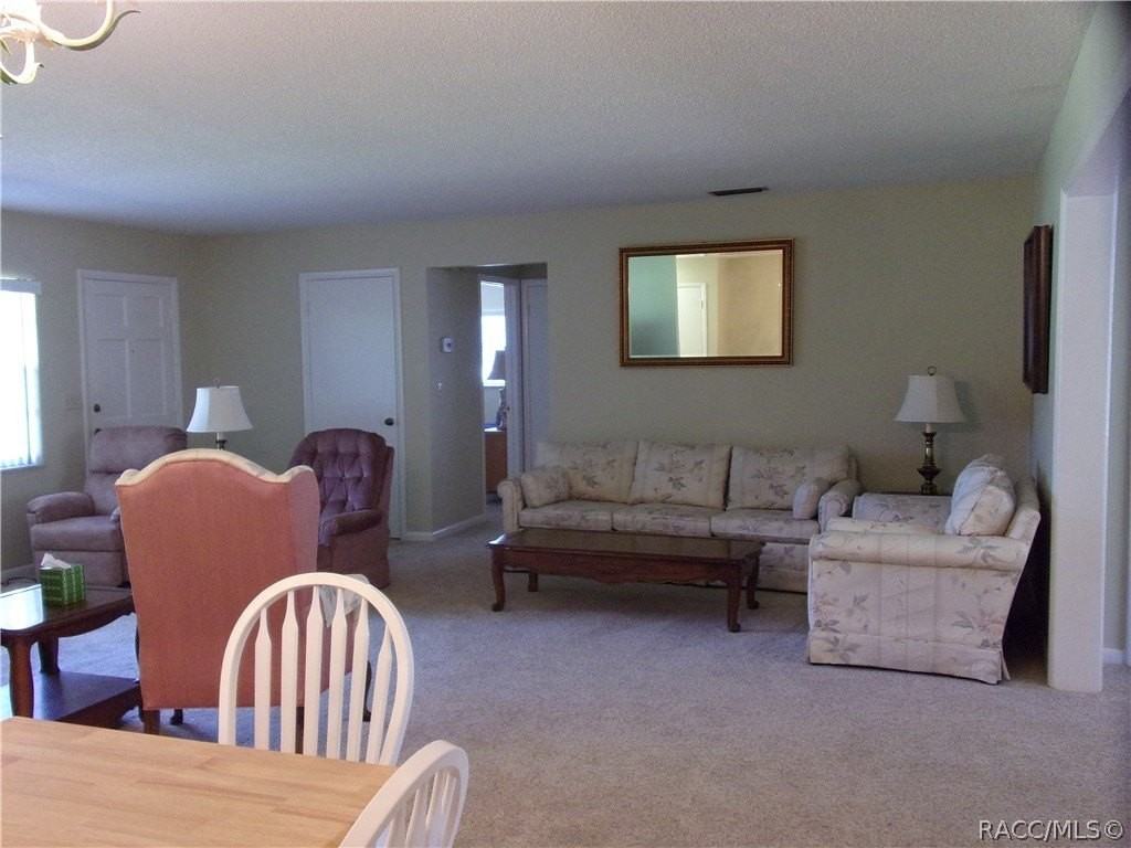 1821 Kimberly Ln - Photo 3 of 34
