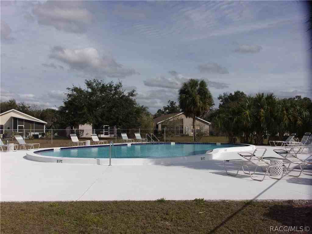 1018 Pritchard Island Rd - Photo 2 of 32