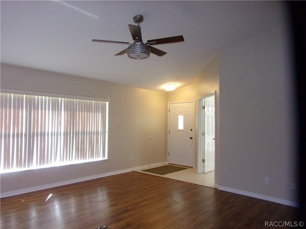 1018 Pritchard Island Rd - Photo 3 of 32