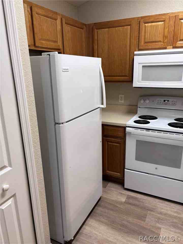 7789 W Solar Pl - Photo 4 of 20