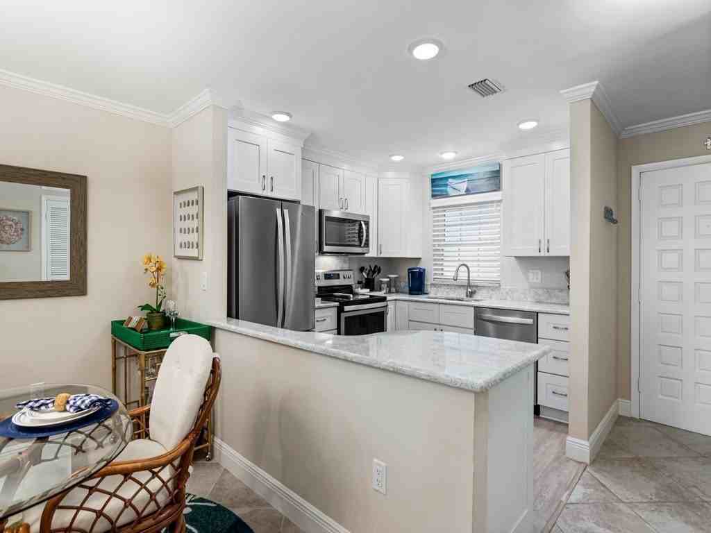 800 Coquina Ln #205 - Photo 6 of 32