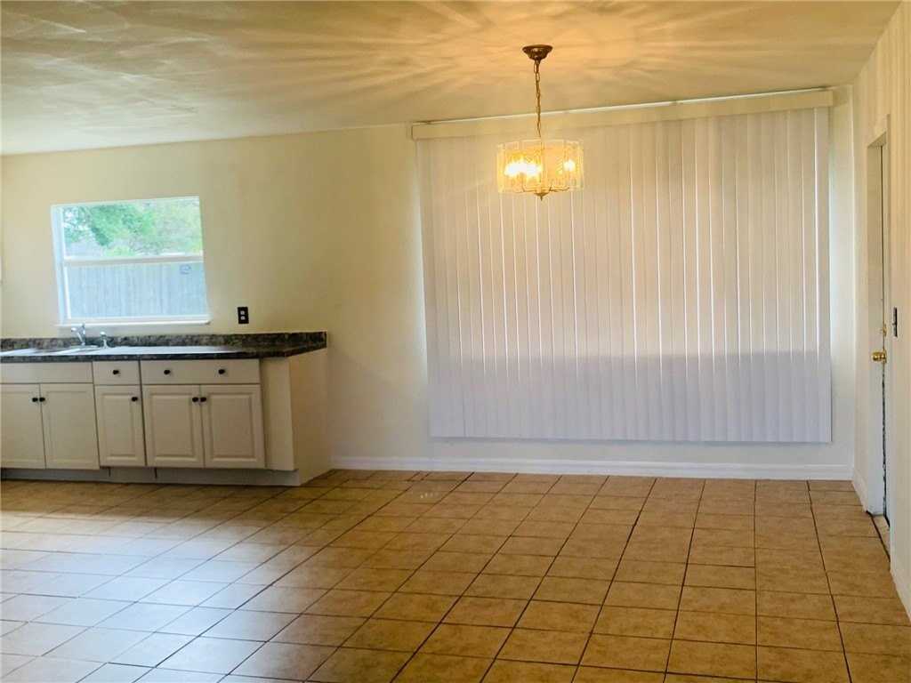 985 23rd Pl Sw - Photo 6 of 18
