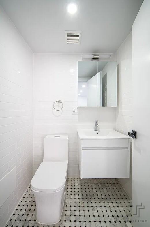 113 1st Avenue #5A - Photo 6 of 8