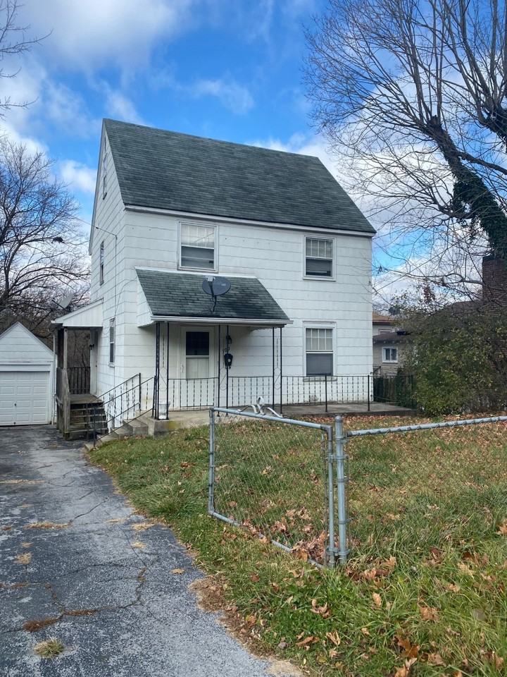 500 Fairmont St #1 - Photo 2 of 17