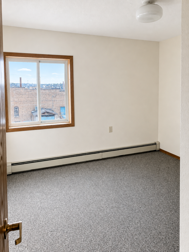 Silverleaf Apartments - Photo 7 of 16