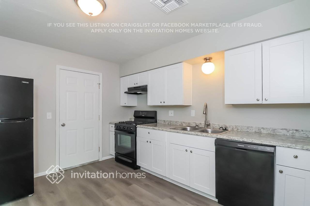 811 E Alice Ave #A - Photo 6 of 16