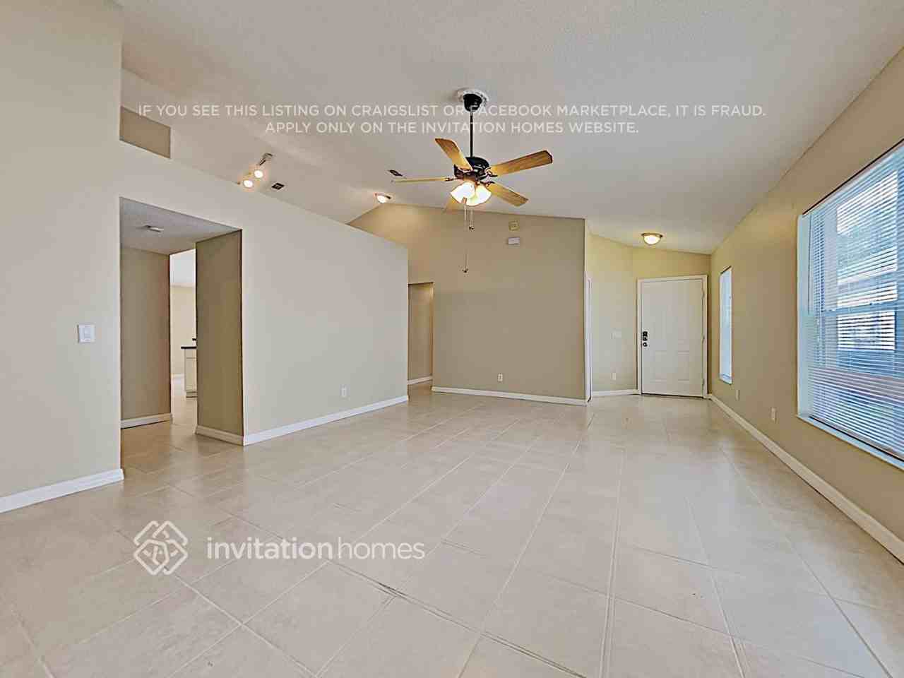 13835 Valleybrooke Ln - Photo 3 of 14