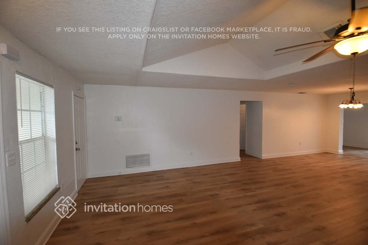 8841 Nw 21st Mnr - Photo 4 of 22