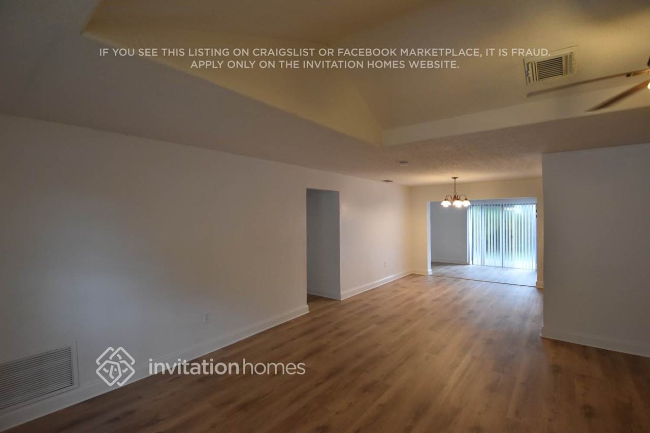 8841 Nw 21st Mnr - Photo 6 of 22