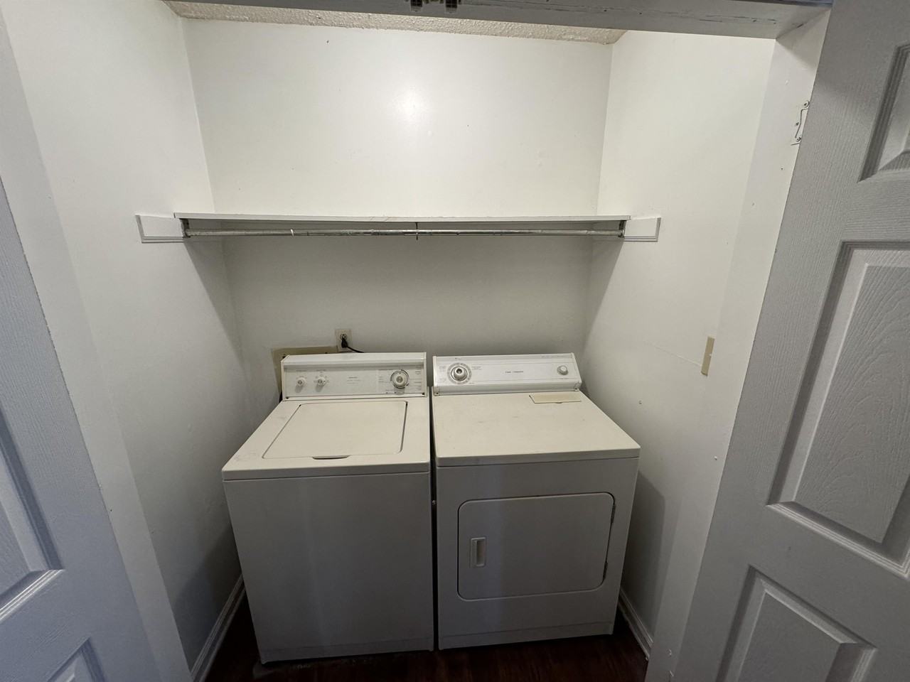6202 Friar Tuck Dr Nw #D - Photo 6 of 13
