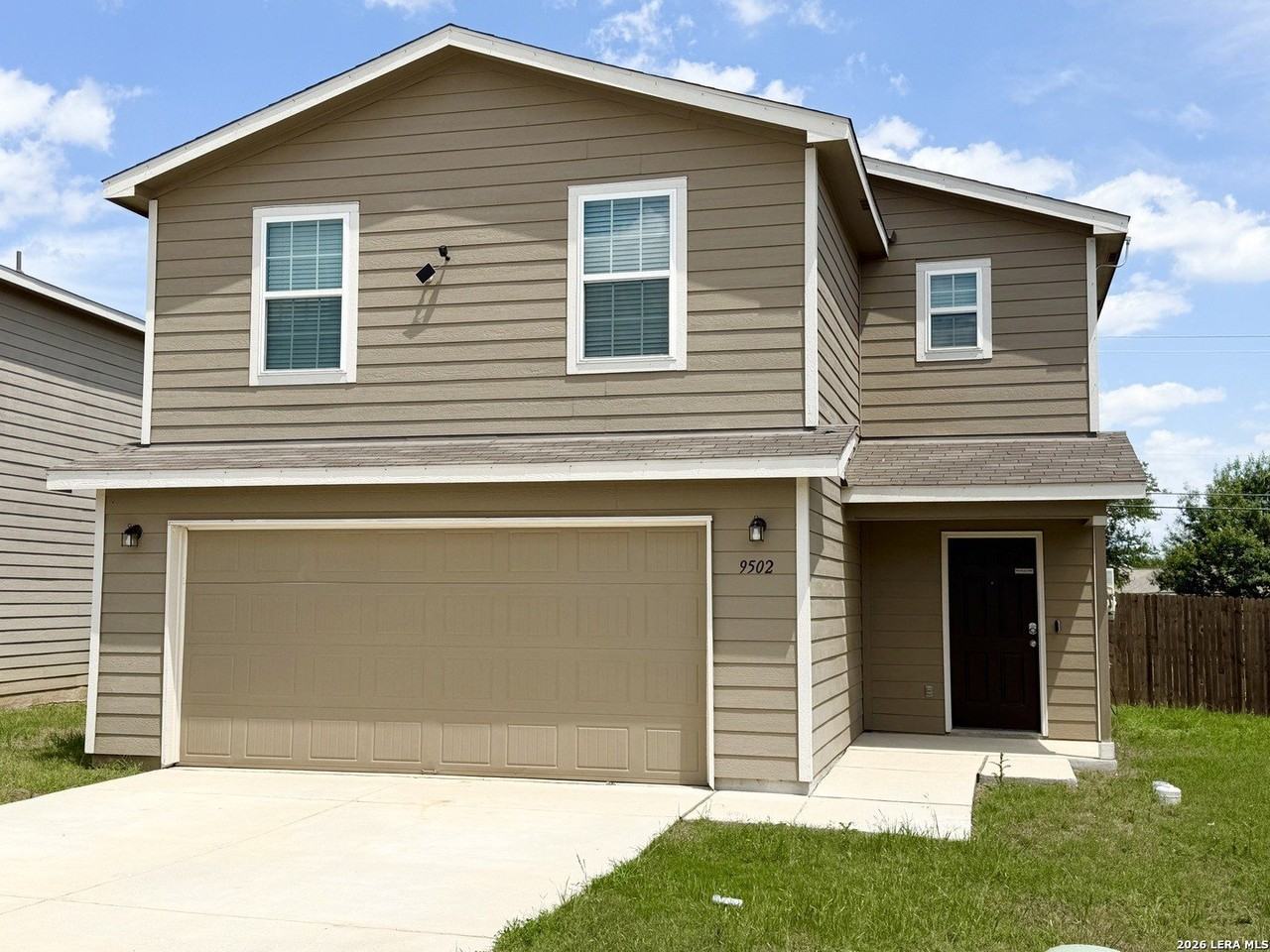 9502 Silver Mist Way - Photo 2 of 18