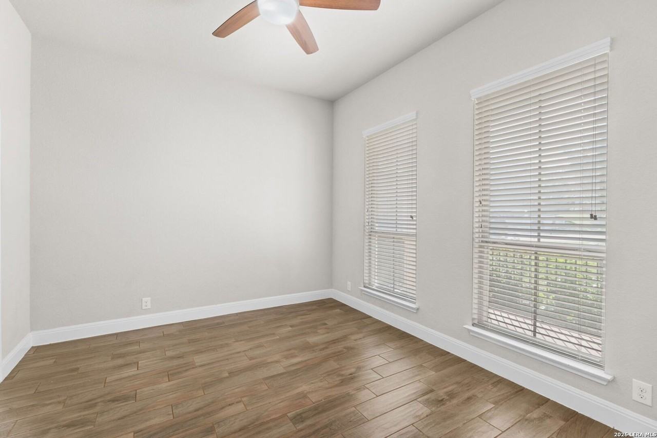 23035 Evangeline - Photo 5 of 16
