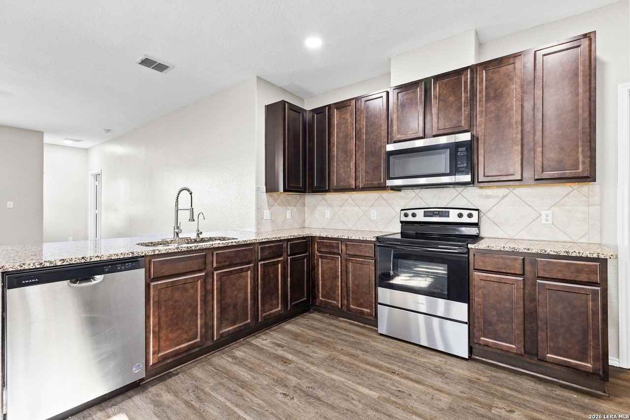 9419 Trap Rock Dr - Photo 5 of 31