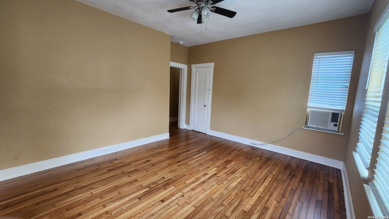 803 W Hollywood Ave - Photo 7 of 16
