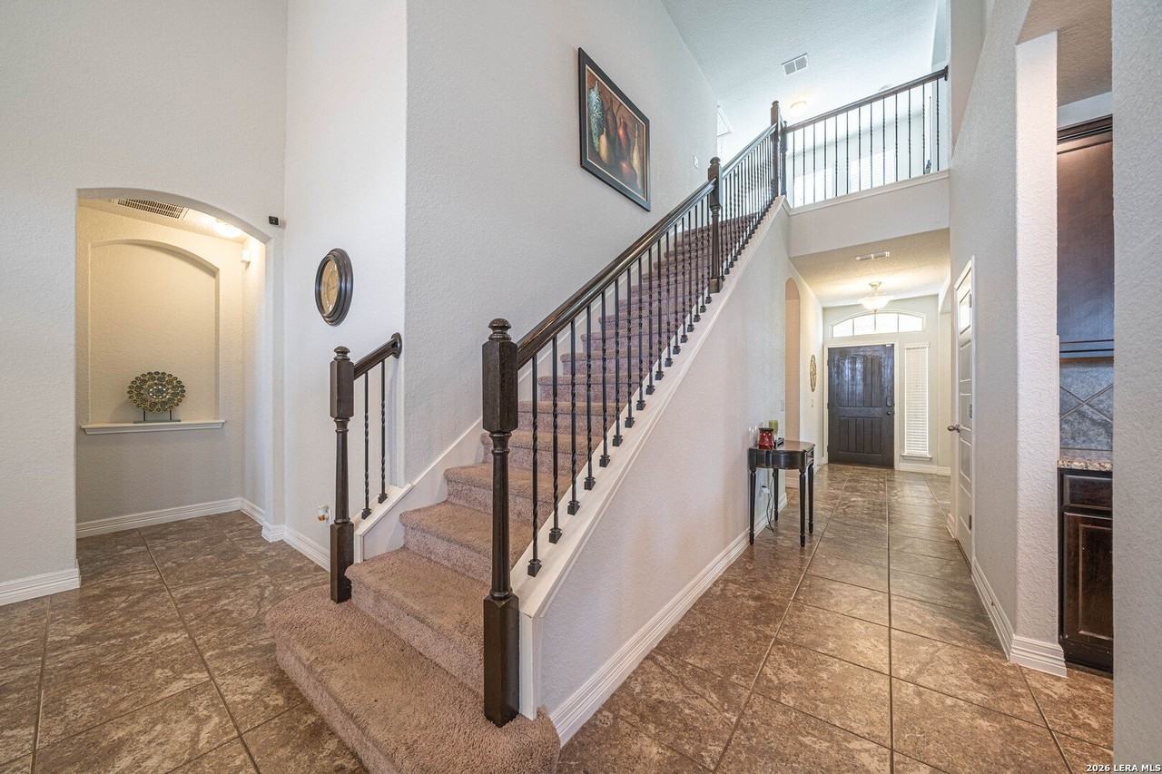 8923 Monument Parke - Photo 3 of 37