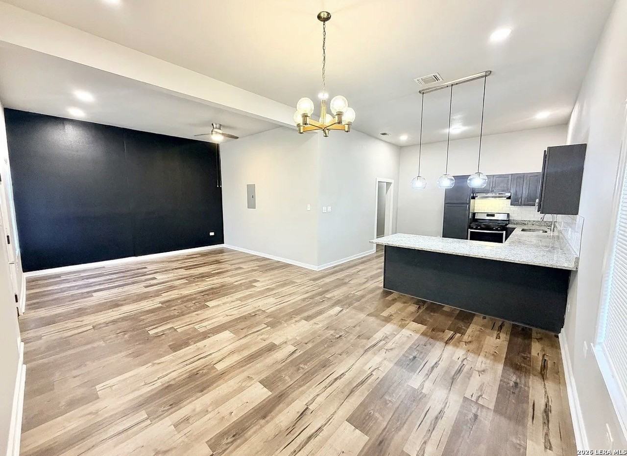 105 Dewitt - Photo 7 of 24
