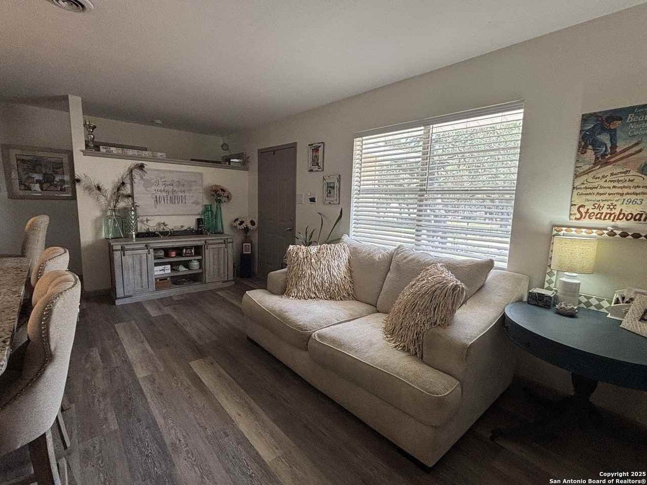 146 Cedar St - Photo 4 of 19
