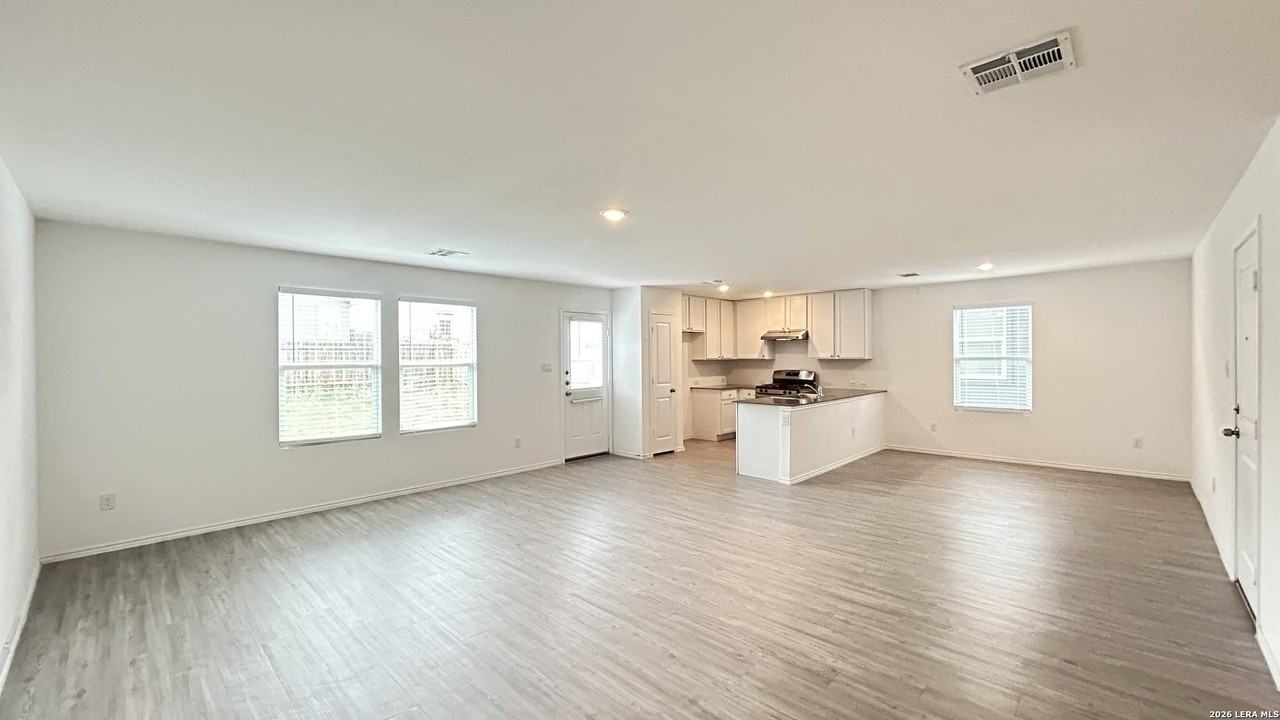 9007 Celestial Pl - Photo 3 of 32