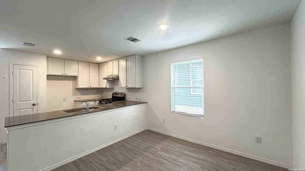 9007 Celestial Pl - Photo 7 of 32