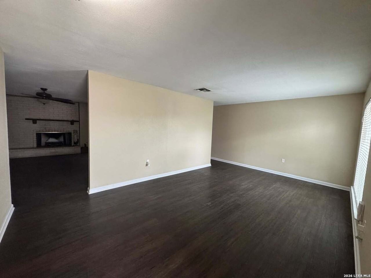 5830 Freemans Farm St - Photo 4 of 12