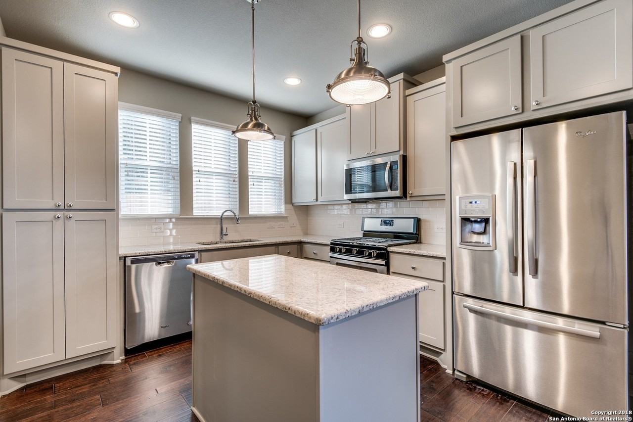 252 Claremont Ave #102 - Photo 6 of 25