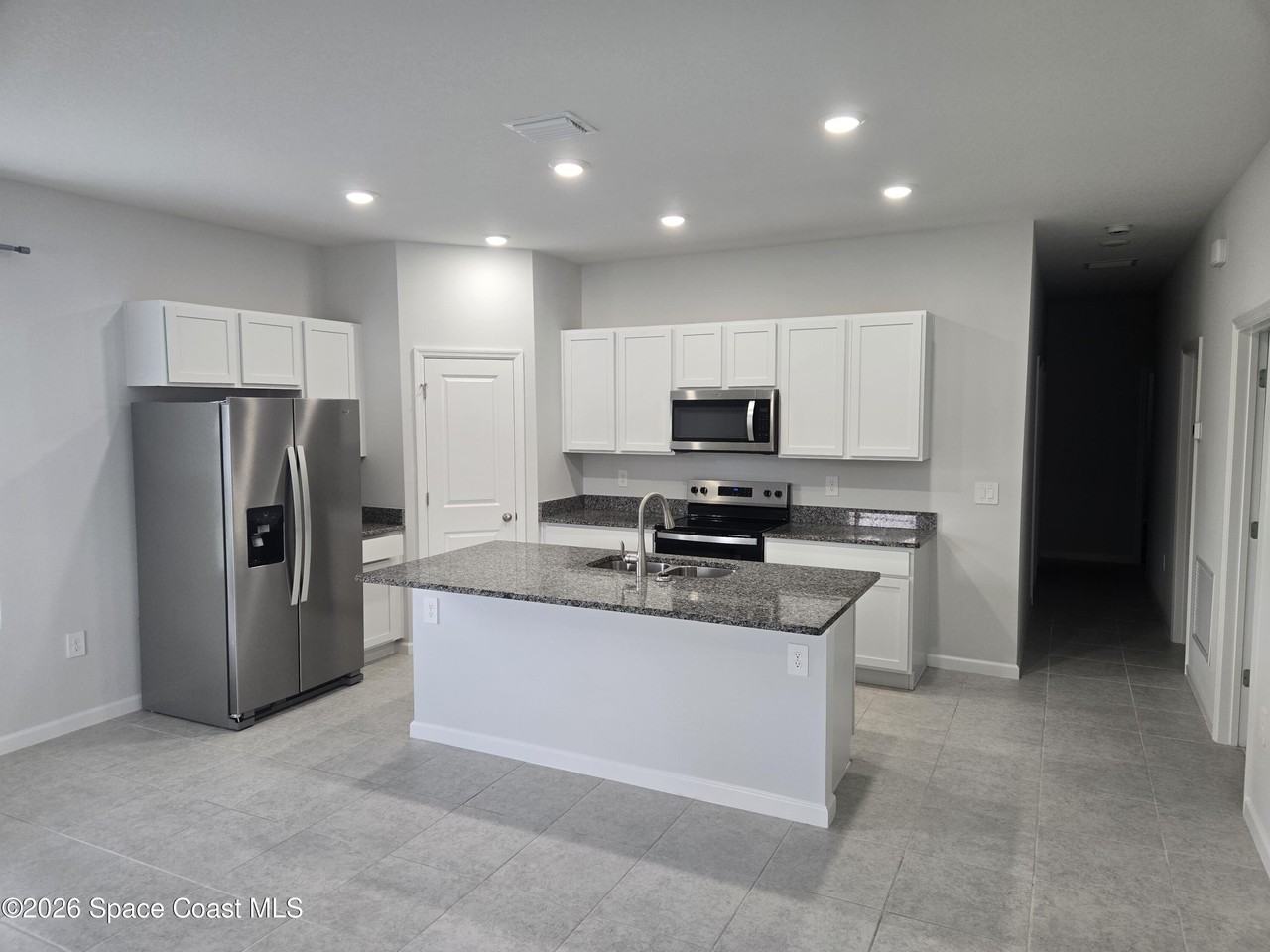 1640 Elizabeth Ave - Photo 5 of 18