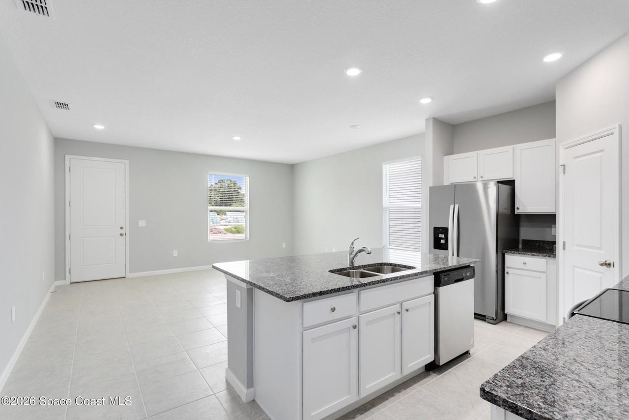 1640 Elizabeth Ave - Photo 7 of 18