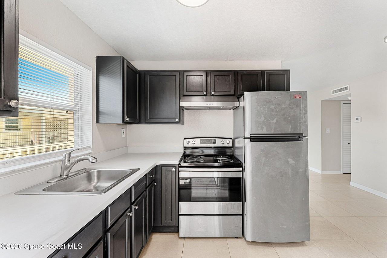 130 Roosevelt Ave #204 - Photo 5 of 16