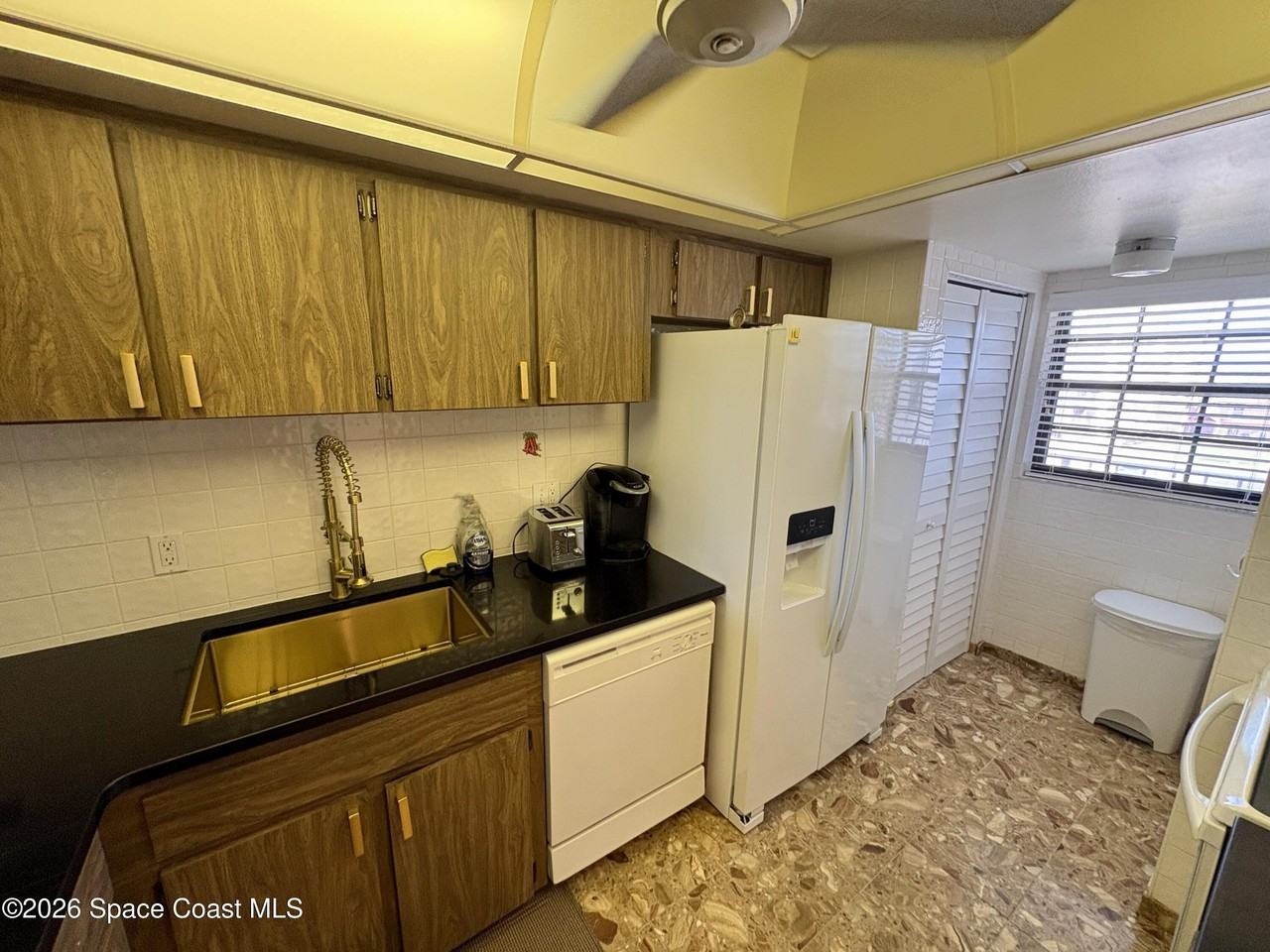 4100 Ocean Beach Blvd #406 - Photo 4 of 20