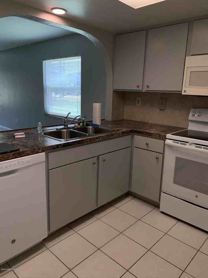 7301 Ridgewood Ave #A101 - Photo 5 of 16