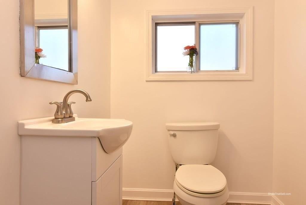 109 Conanicus Rd - Photo 6 of 9