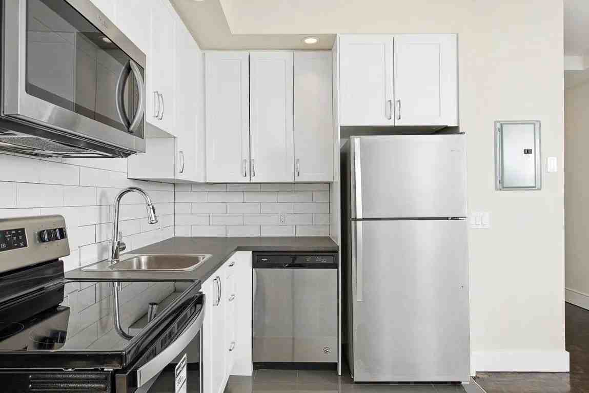 150, 155 & 160 Market St. - Photo 7 of 36