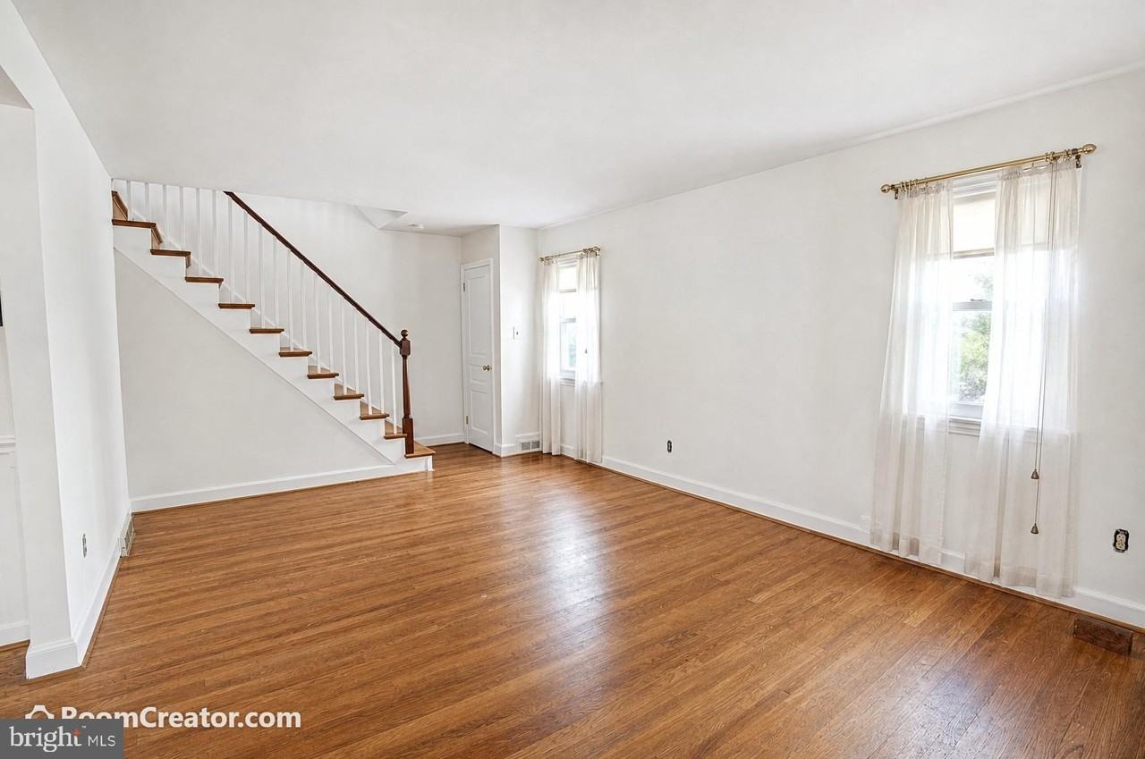 27 Vilone Rd - Photo 2 of 4