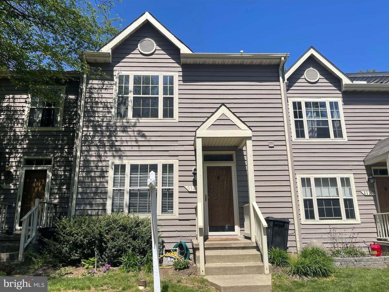 9324 Town Place Dr - Photo 2 of 21