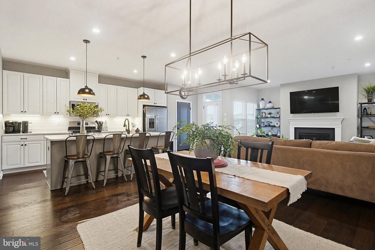 133 Limpkin Ave - Photo 7 of 44