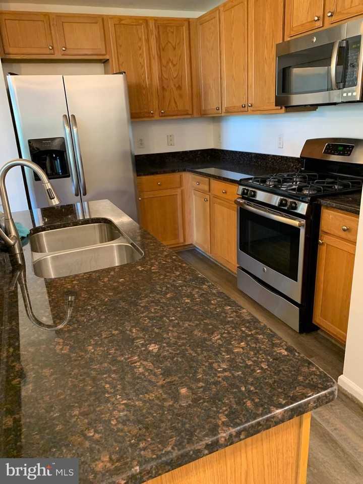 1001 Treeland Way #501 - Photo 5 of 25