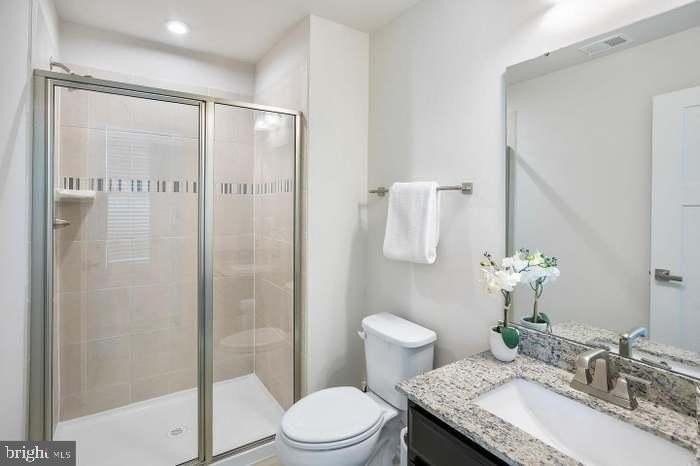 5911 Richmanor Ter - Photo 6 of 28