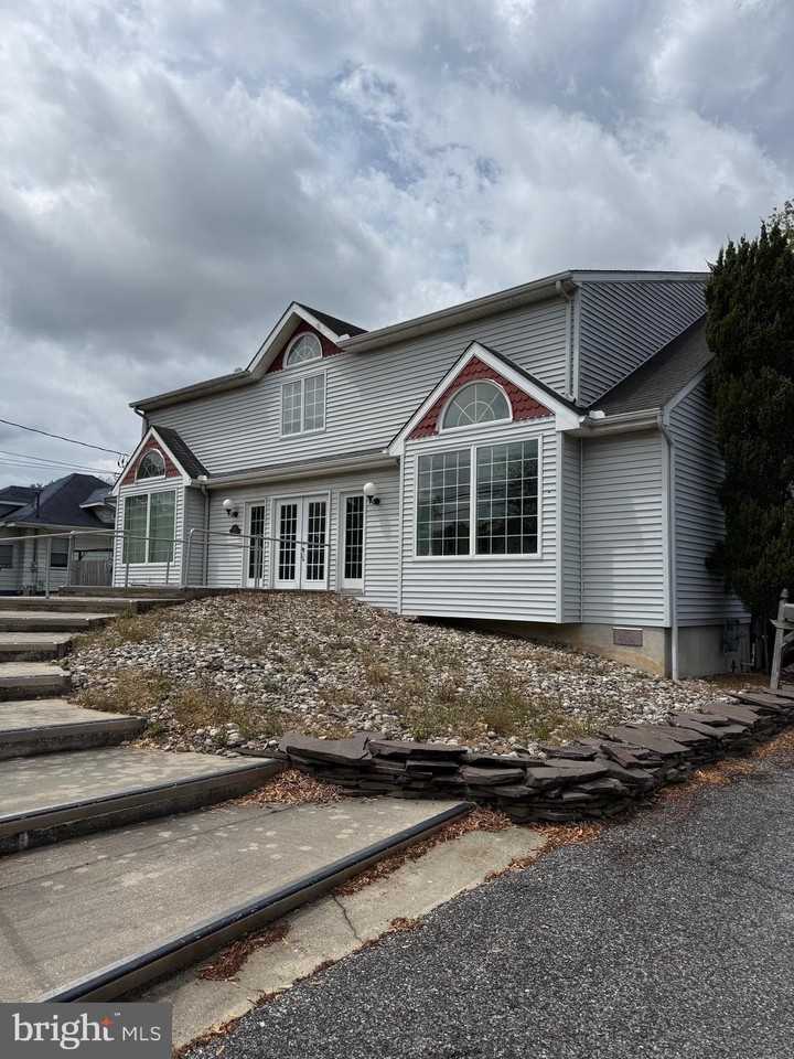 1710 S Main Rd - Photo 2 of 18