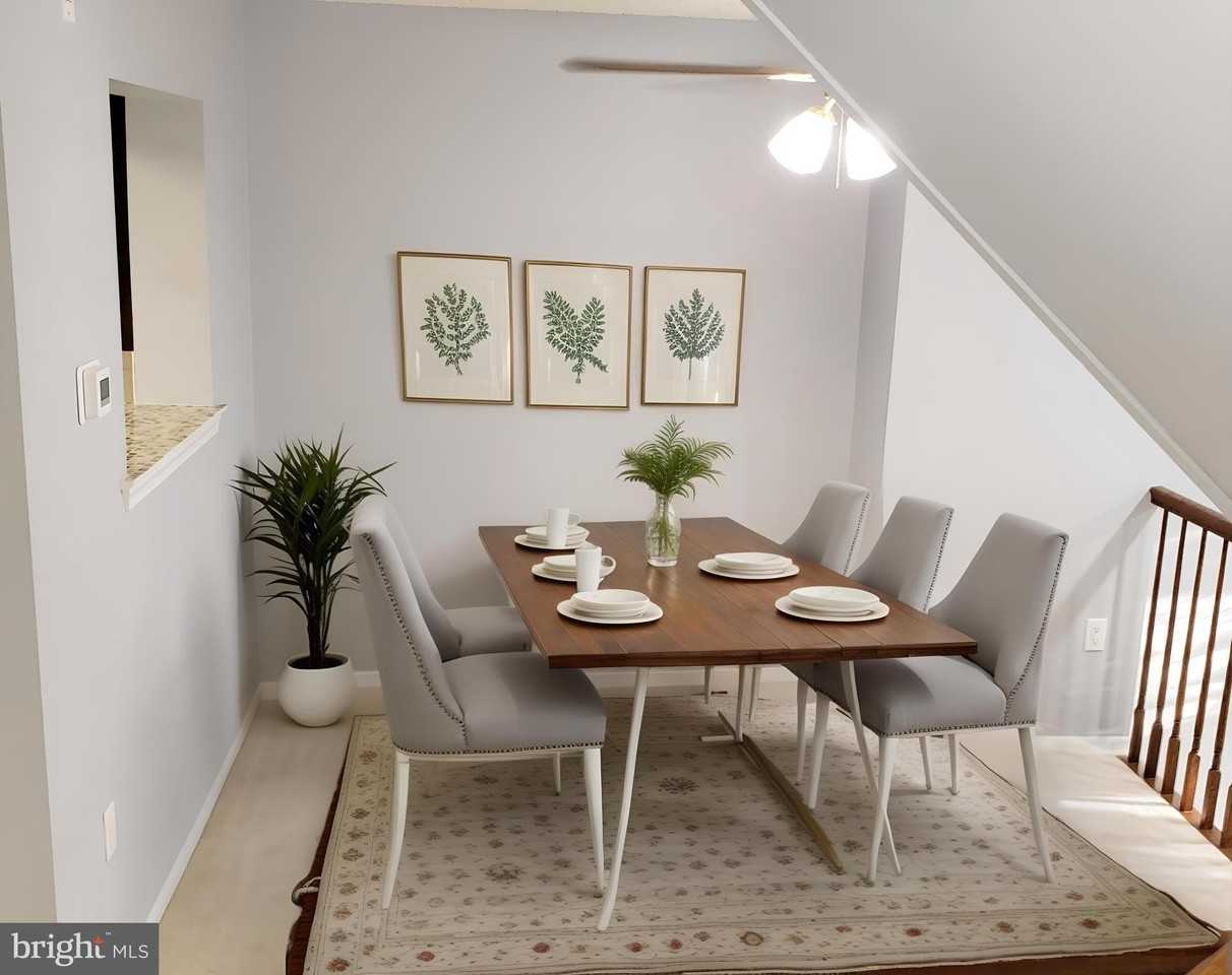 6 Halstead Pl - Photo 3 of 18