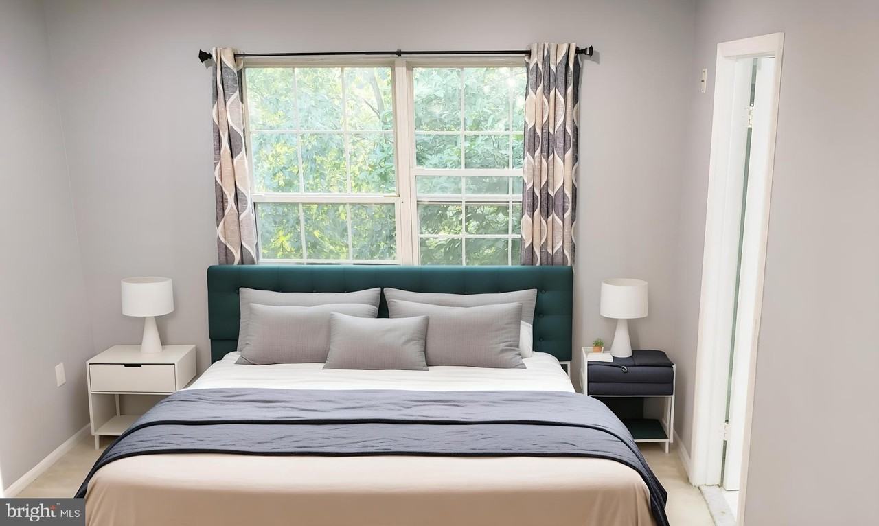 6 Halstead Pl - Photo 4 of 18