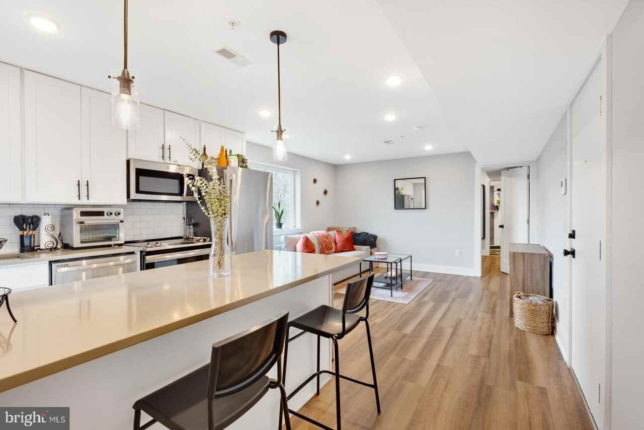 3965 Lancaster Ave #204 - Photo 6 of 23