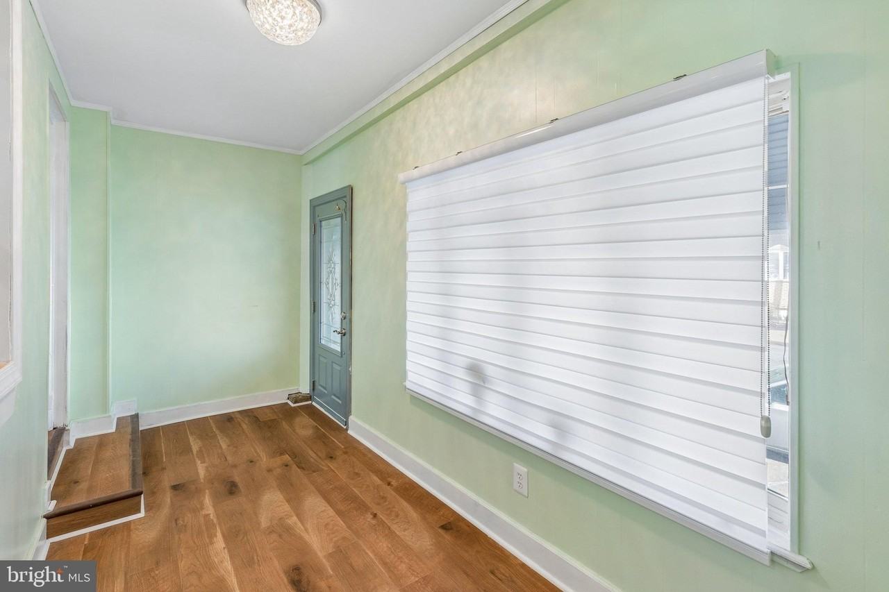 3017 S 15th St - Photo 4 of 24