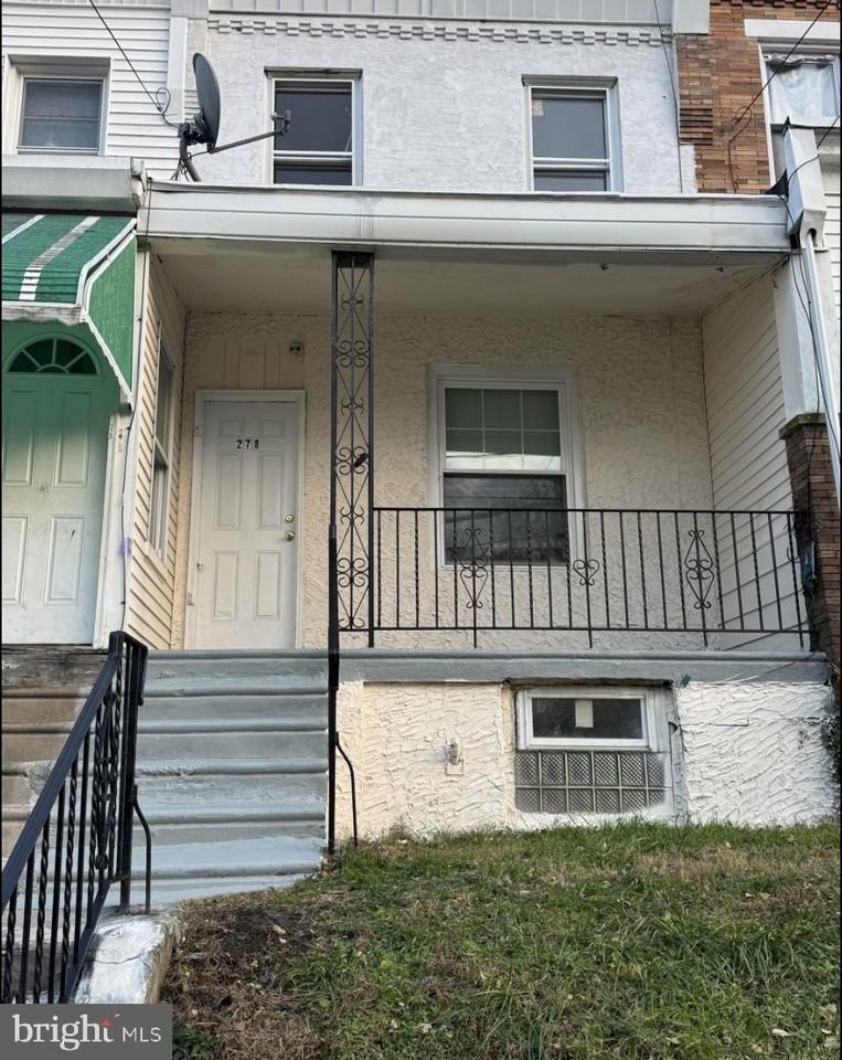 278 E Montana St - Photo 2 of 11