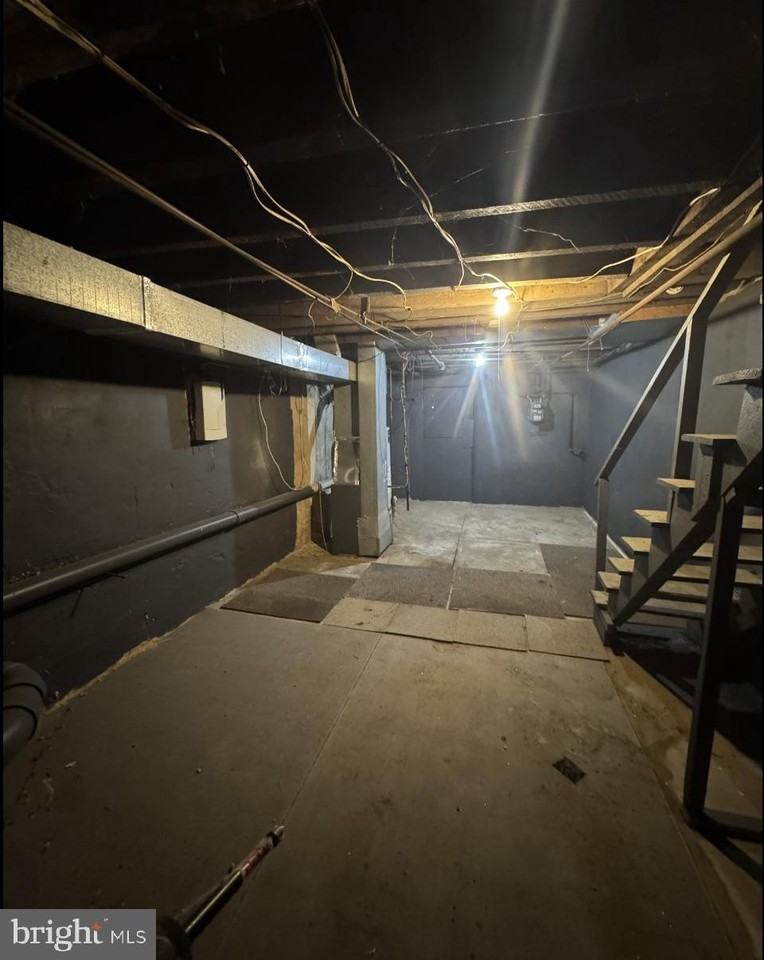 278 E Montana St - Photo 5 of 11