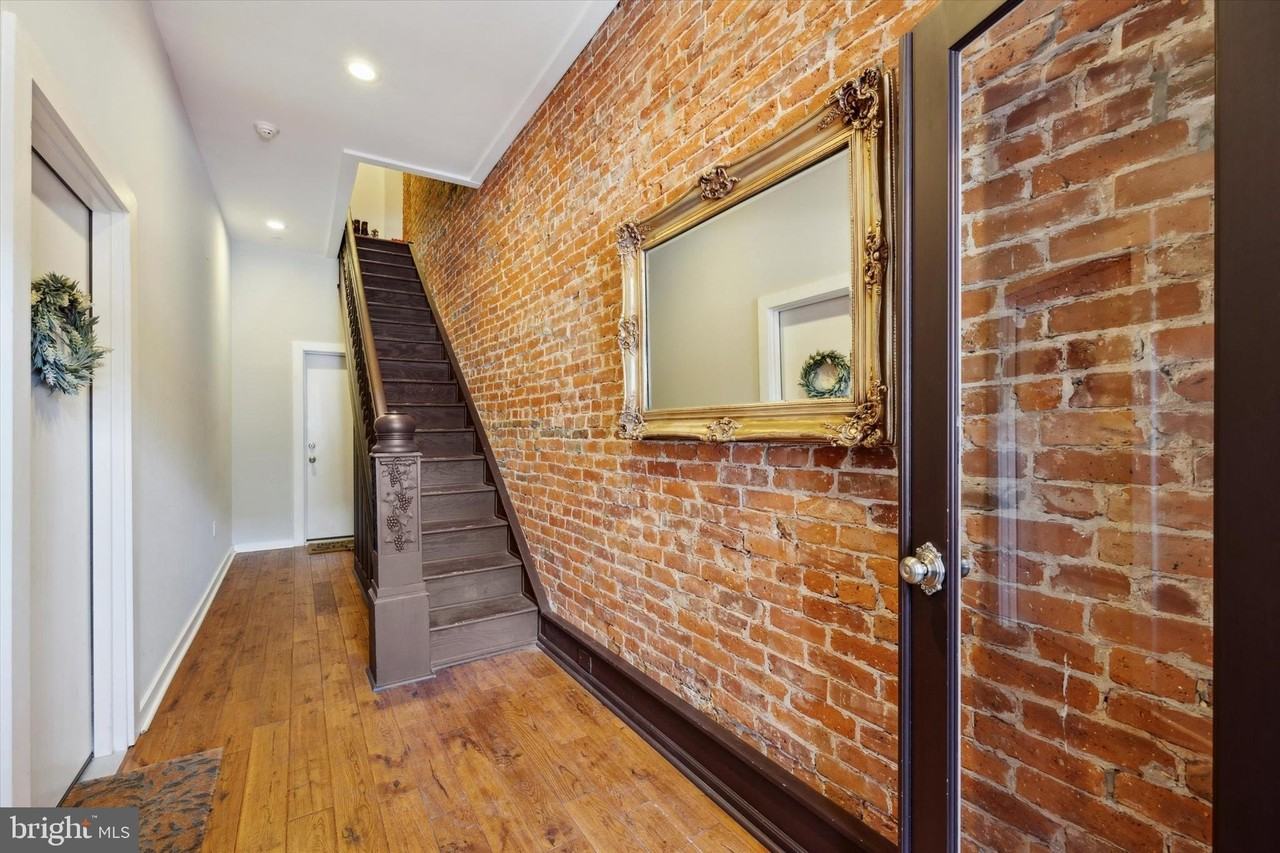 2011 E Susquehanna Ave #1 - Photo 5 of 18