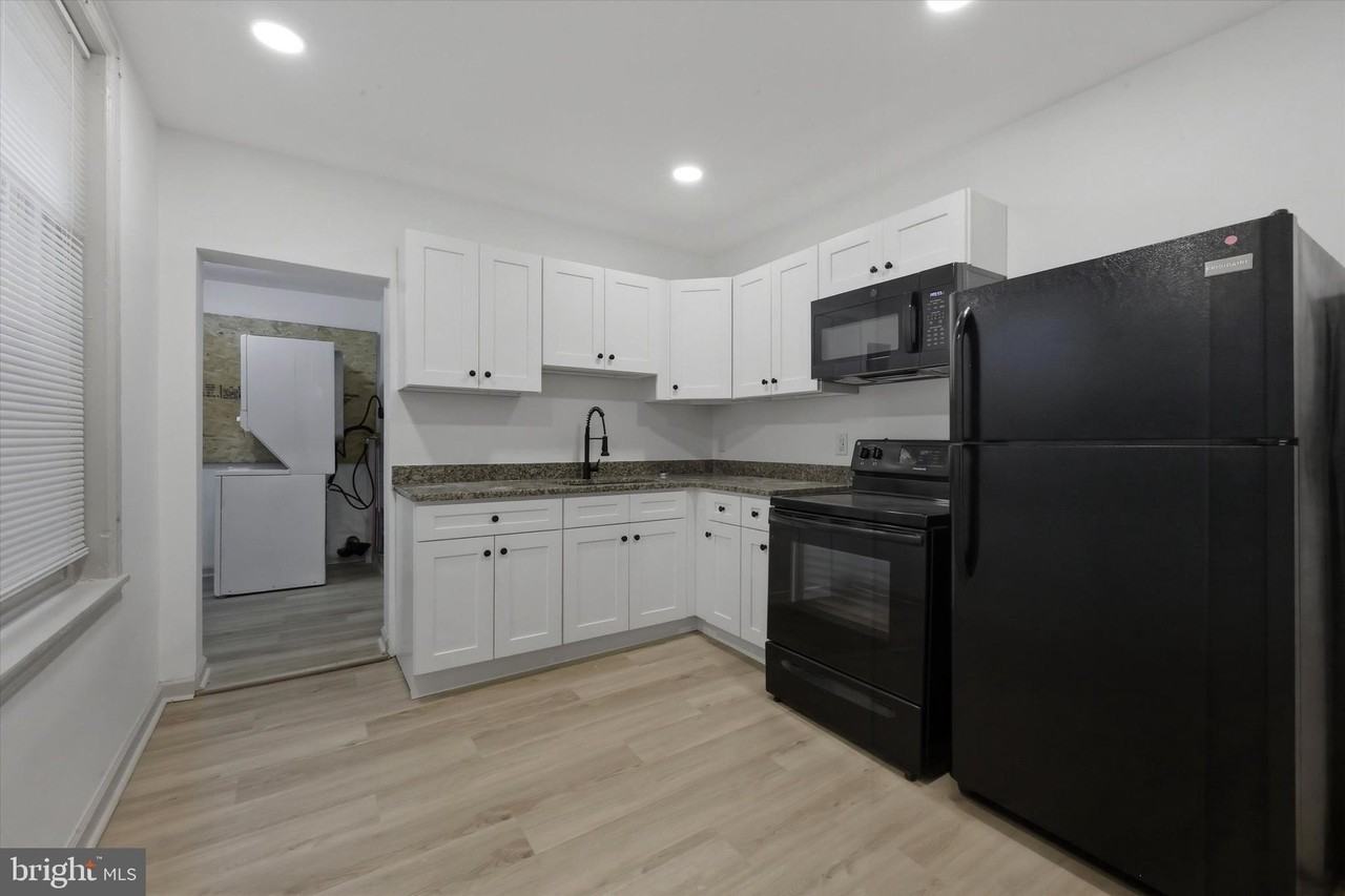 907 Belmont Ave - Photo 2 of 8