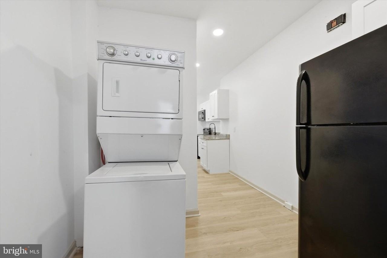 907 Belmont Ave - Photo 3 of 8