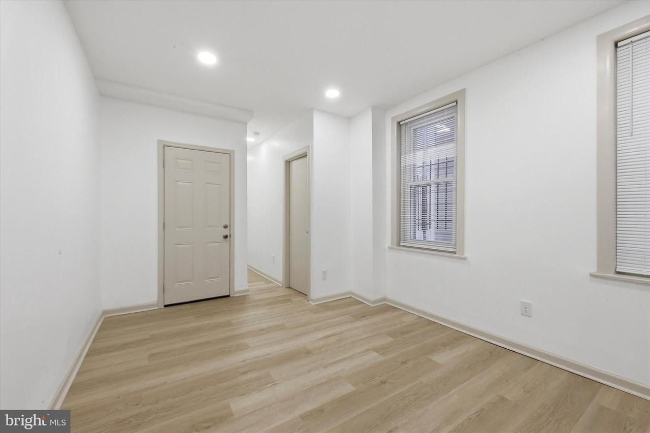 907 Belmont Ave - Photo 5 of 8